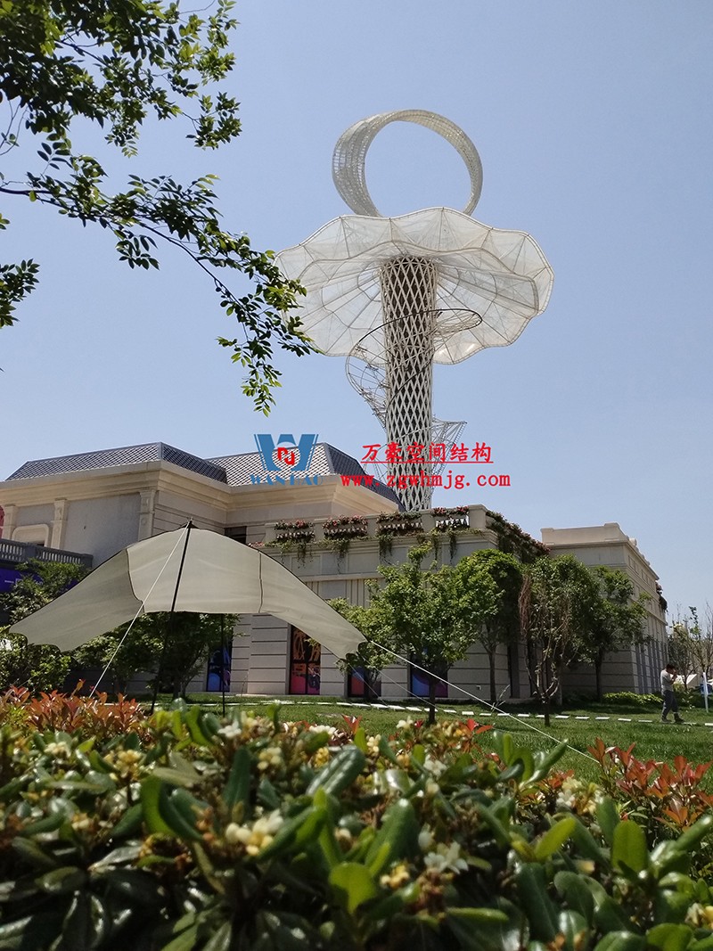 身姿輕盈，造型優(yōu)美的膜結構建筑