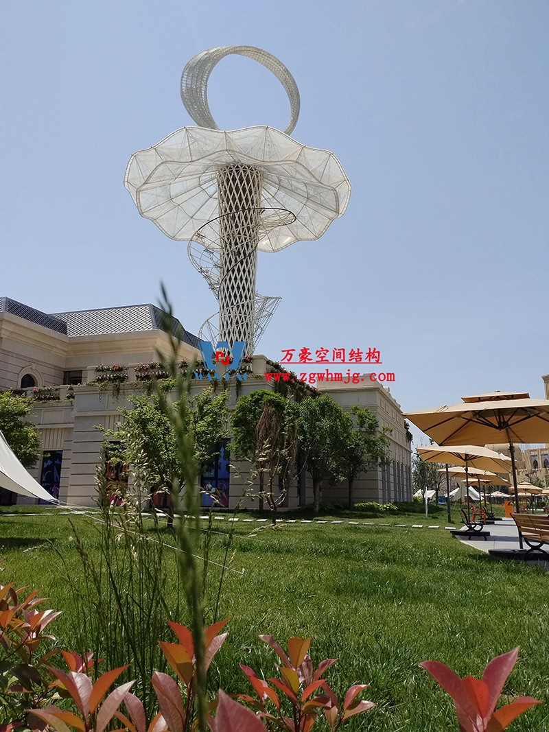 身姿輕盈，造型優(yōu)美的膜結構建筑