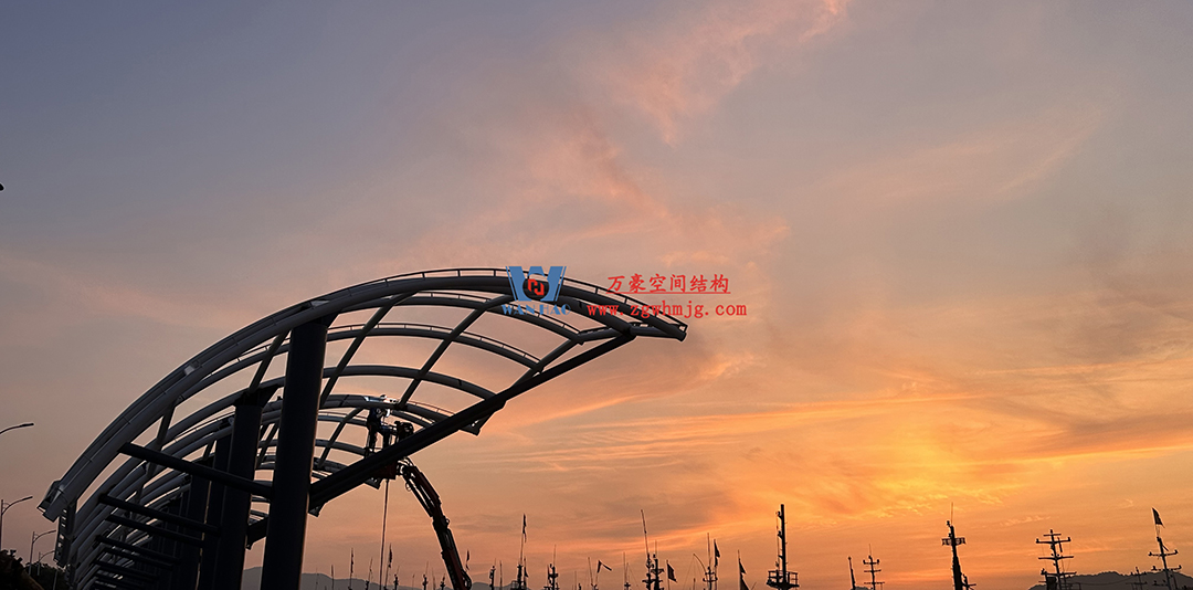 全面加速建設(shè)，創(chuàng)建優(yōu)質(zhì)精品工程